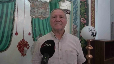 Tarihi camide sıvalar aktı 550 yıllık tarih ortaya &ccedil;ıktı