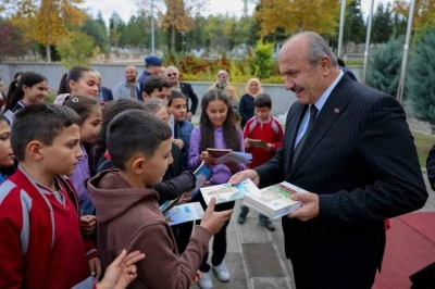 Taşk&ouml;pr&uuml; Belediyesi&rsquo;nin geleneksel hale getirdiği &lsquo;&Ccedil;ocuk Kitapları G&uuml;nleri&rsquo; devam ediyor