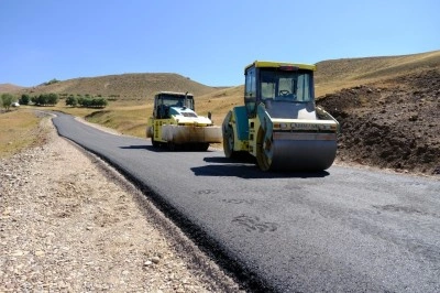 Ağrı Taşlıçay’da asfalt serim çalışmaları tamamlandı