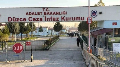 TBMM heyeti, D&uuml;zce Cezaevi&rsquo;nde incelemelerde bulundu