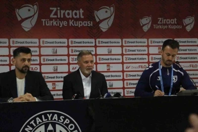 Thorsten Fink: "Galibiyeti hak ettiğimizi d&uuml;ş&uuml;n&uuml;yorum"
