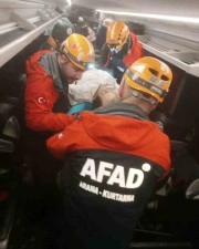 Tıra arkadan çarpan otobüs şoförü hayatını kaybetti, 13 yaralı