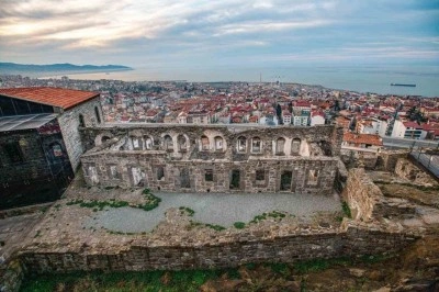 Trabzon&rsquo;da Atat&uuml;rk K&ouml;şk&uuml;, &Ccedil;al Mağarası, Kızlar Manastırı ve Şehir M&uuml;zesi&rsquo;ne ziyaret&ccedil;i akını