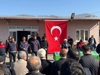 Trafik kazasında hayatını kaybeden itfaiye eri Ko&ccedil;taş i&ccedil;in t&ouml;ren d&uuml;zenlendi