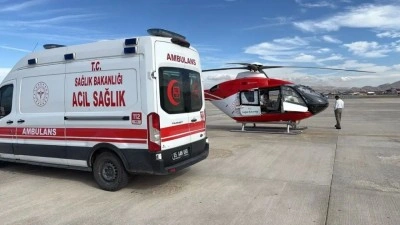 Yaralı Ambulans helikopter ile Van’a getirildi