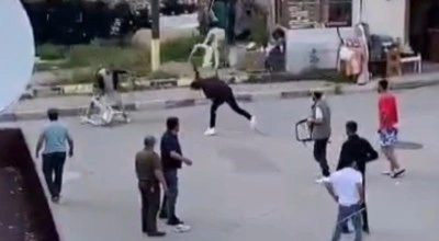 Trafikte korna kavgası meydan savaşına dönüştü... O anlar kamerada