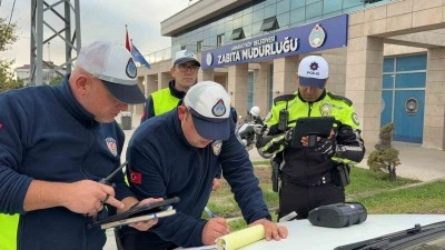 Trafikten ka&ccedil;mak i&ccedil;in kaldırıma &ccedil;ıktı: 2 bin 309 lira ceza yedi