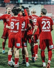 Trendyol 1. Lig: Ümraniyespor: 2 - İstanbulspor: 1