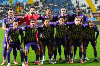 Trendyol S&uuml;per Lig: Ey&uuml;pspor: 0 - Antalyaspor: 0 (Ma&ccedil; devam ediyor)