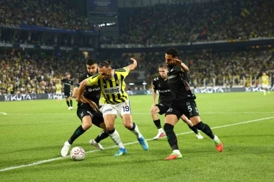 Trendyol S&uuml;per Lig: Fenerbah&ccedil;e: 1 - Konyaspor: 1 (Ma&ccedil; devam ediyor)
