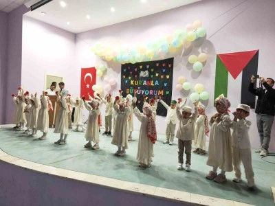 O ilimizde miniklerin yoğun katılımlı Kur’an kursu kapanış programı