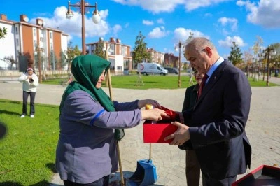 Türk bayrağını duyarlılık yürekleri ısıttı