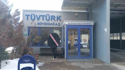 T&Uuml;VT&Uuml;RK&rsquo;e siyah &ccedil;elenk bırakıldı
