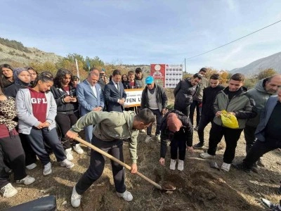 U&ccedil;ak kazasında şehit olanların isimleri hatıra ormanında yaşayacak.