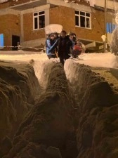 UMKE ekibi zorlu şartlara rağmen 90 yaşındaki hastaya ulaştı