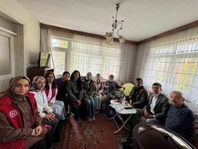 &Uuml;niversiteli gen&ccedil;ler Bolu&rsquo;nun asırlık &ccedil;ınarıyla buluştu