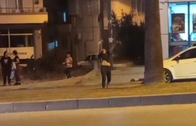 Uyuşturucu kullandığı &ouml;ne s&uuml;r&uuml;len gen&ccedil; kızın hareketleri şaşırttı