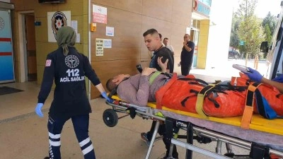 Üzerine sunta düştü bacakları kırıldı