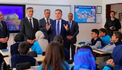 Vali Eldivan&rsquo;dan gen&ccedil;lere: "Zamanı verimli kullanın"