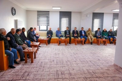 Vali Eldivan Sancaktepe&rsquo;de vatandaşların taleplerini dinledi