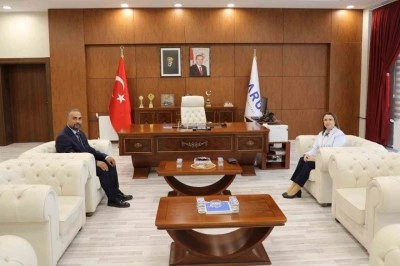 Vali Nurtaç Arslan, Rektör Akkaya’yı ziyaret etti