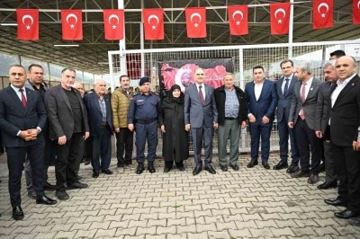 Vali &Ouml;zkan, şehit aileleri ve gazilerle buluştu