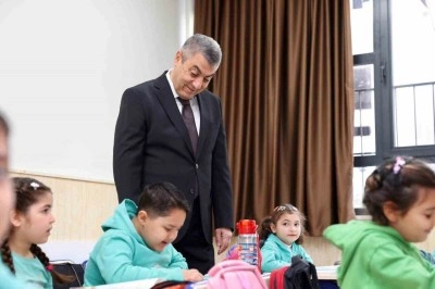 Vali Toros: "Yıkılan bin 469 derslik yerine bin 534 modern derslik yaptık"