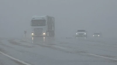Van&rsquo;da kar ve sis ulaşımı vurdu