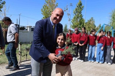 Vanlı öğrenciler geleceğe nefes oluyor