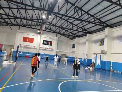 Varto Spor Salonu&rsquo;nda voleybol antrenmanları devam ediyor