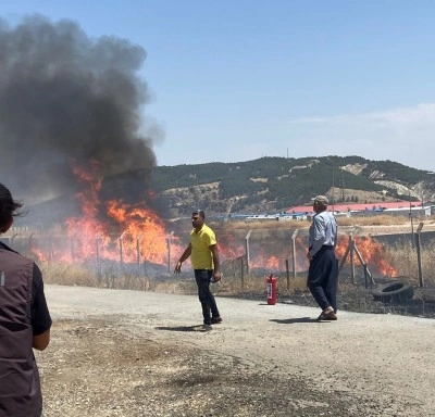 Vatandaşlar konteyner kenti yanmaktan kurtardı