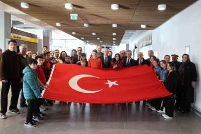 Wushu&rsquo;da d&uuml;nya 3&rsquo;nc&uuml;s&uuml; olan Ordulu sporcu t&ouml;renle karşılandı