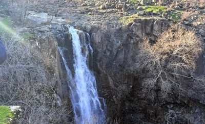 Yağışlar şelaleleri coşturdu