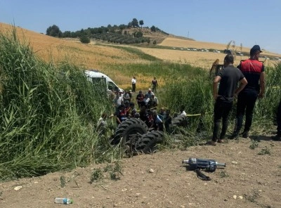 Yangını söndürmek isterken traktörün altında kaldı
