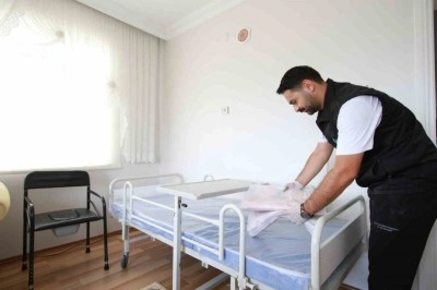 Yatağa bağımlı hastalara destek