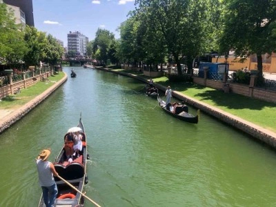 Yaz mevsiminin gelmesiyle gondol turlarına talep arttı