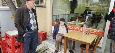 Yemek yerken kalp krizi geçirdi, ekiplerin müdahalesiyle hayata döndürüldü