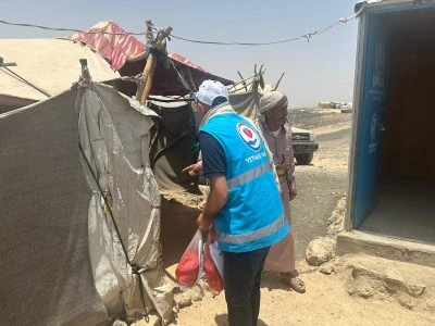 Yemen’de Yetimler Vakfı öncülüğünde yetim çocuklara bayramlık