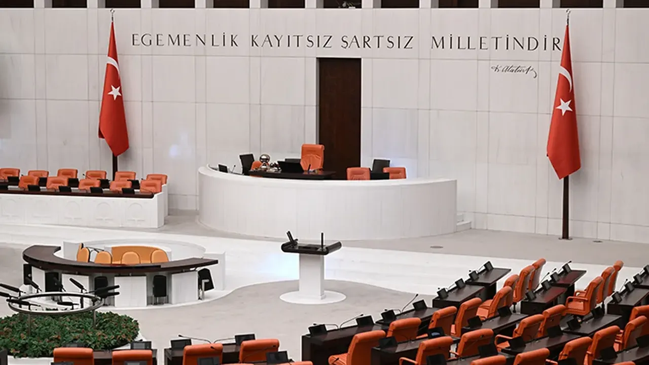 Yeni emekli bayram ikramiyesi 2026 d&uuml;zenlemesi