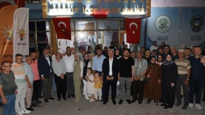 Yeniden Refah'ta Yaprak Dökümü!