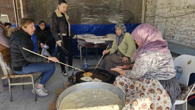 Yenipazarlılar sanatçı Ferdi Tayfur için 52. gün hayrı yaptı