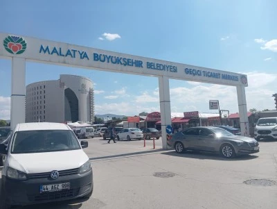 Yıkımın Ardından Kurulan Merkezler Esnafı Ayakta Tuttu
