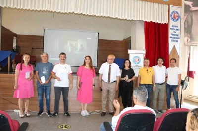 Mesleki ve Teknik Anadolu Lisesi'nde Veda ve Plaket Töreni