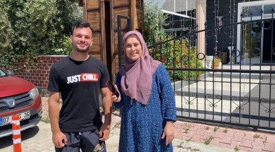 Bulduğu telefona sahibine teslim etti ama onun ki geri gelmedi