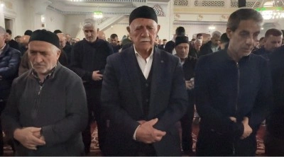 Yüksekova’da Kadir Gecesi dualarla idrak edildi