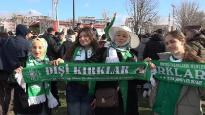 Yüzlerce Kırklarelispor taraftarı Beşiktaş deplasmanına gitti