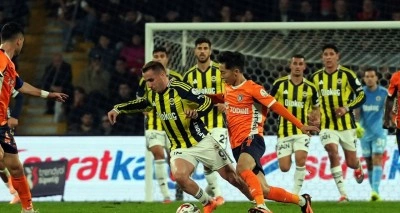 Zirve yolunda kritik kayıp! Fenerbahçe, Başakşehir'de 2 puan bıraktı