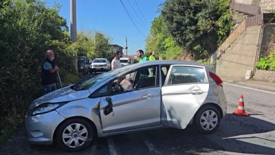 Zonguldak'ta Takla Atan Otomobilde Anne ve 5 Yaşındaki Çocuğu Yaralandı