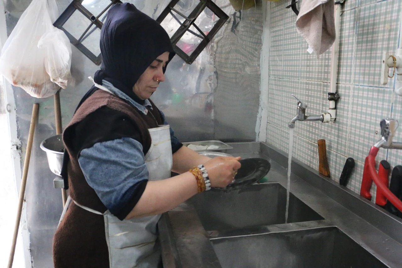 Diyarbakırlı fedakar anne