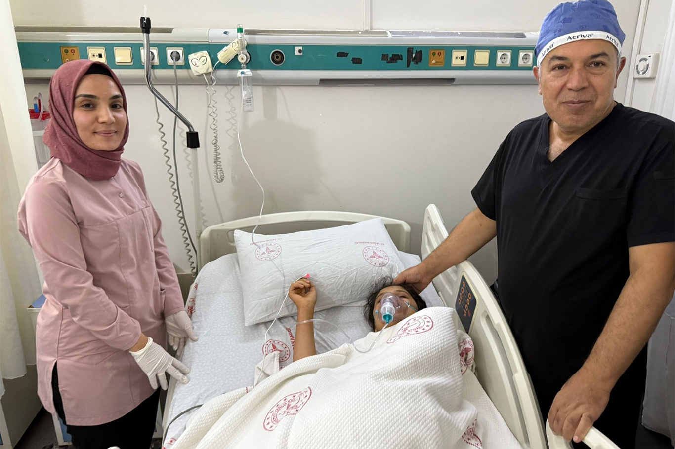 Başörtüsünü Düzeltirken Yuttuğu Toplu İğne Akciğerine Saplandı